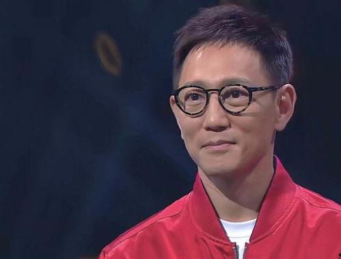 网红老公93年香港,揭秘他的魅力人生与爱情故事”