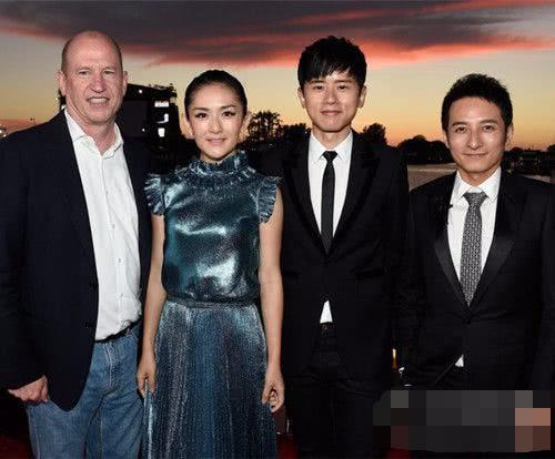 张杰红毯搞笑,笑料百出，成为全场焦点