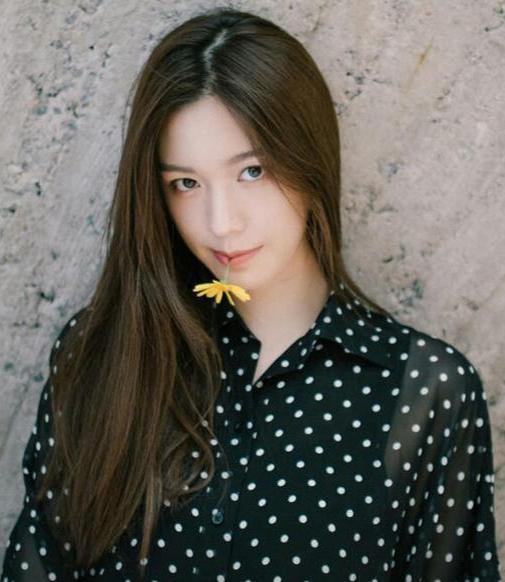 綦美合网红天涯